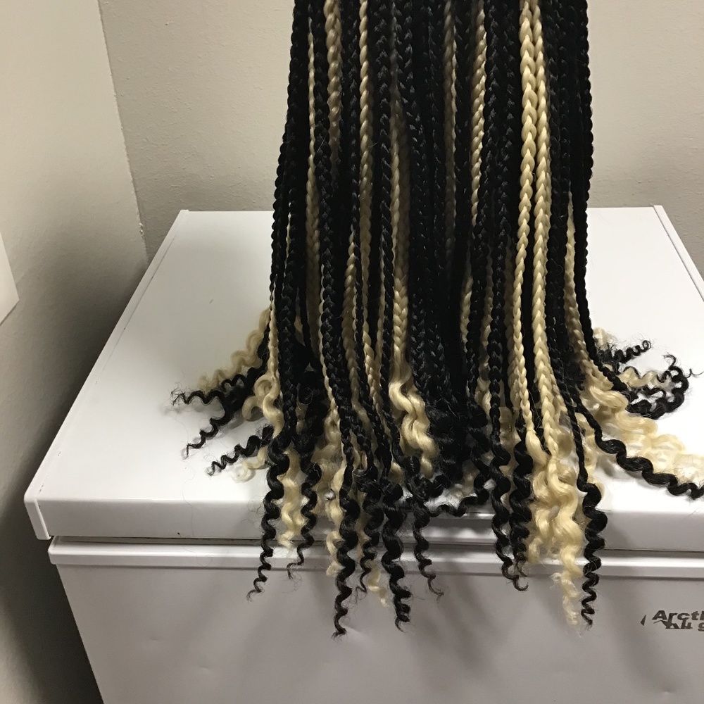 Hat wig - Picture 2 of 2